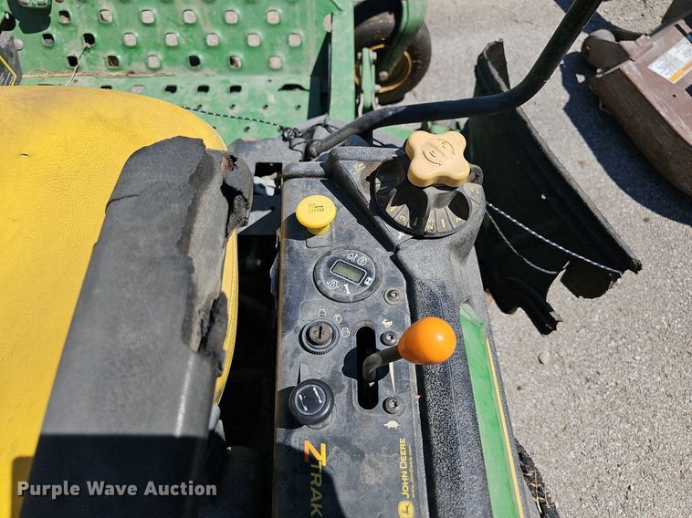 image for item LE9765 John Deere Z920R  ZTR lawn mower