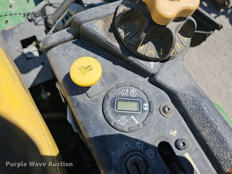 image for item LE9765 John Deere Z920R  ZTR lawn mower