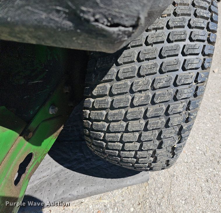 image for item LE9765 John Deere Z920R  ZTR lawn mower