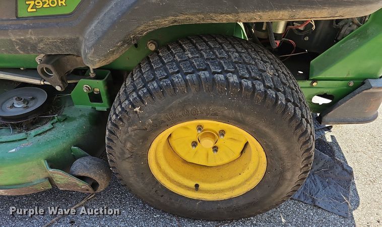 image for item LE9765 John Deere Z920R  ZTR lawn mower