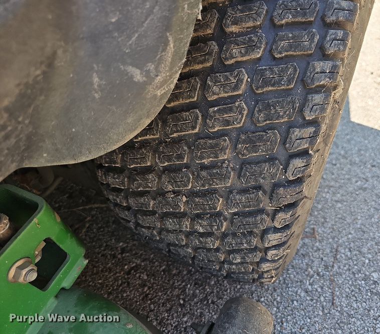 image for item LE9765 John Deere Z920R  ZTR lawn mower