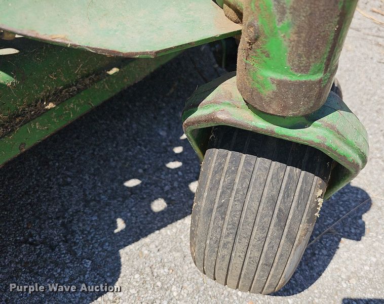 image for item LE9765 John Deere Z920R  ZTR lawn mower