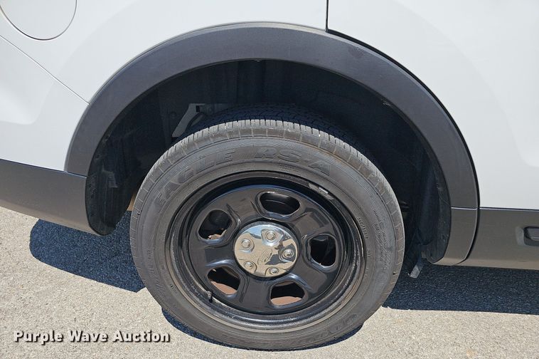 image for item LE9766 2016 Ford Explorer Police Interceptor  SUV