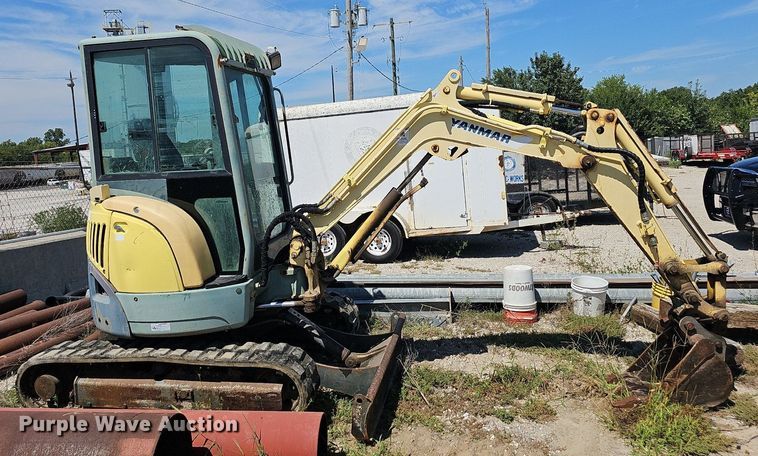 image for item LE9767 2005 Yanmar VI027-3  mini excavator