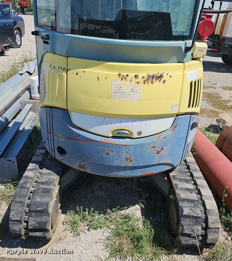 image for item LE9767 2005 Yanmar VI027-3  mini excavator