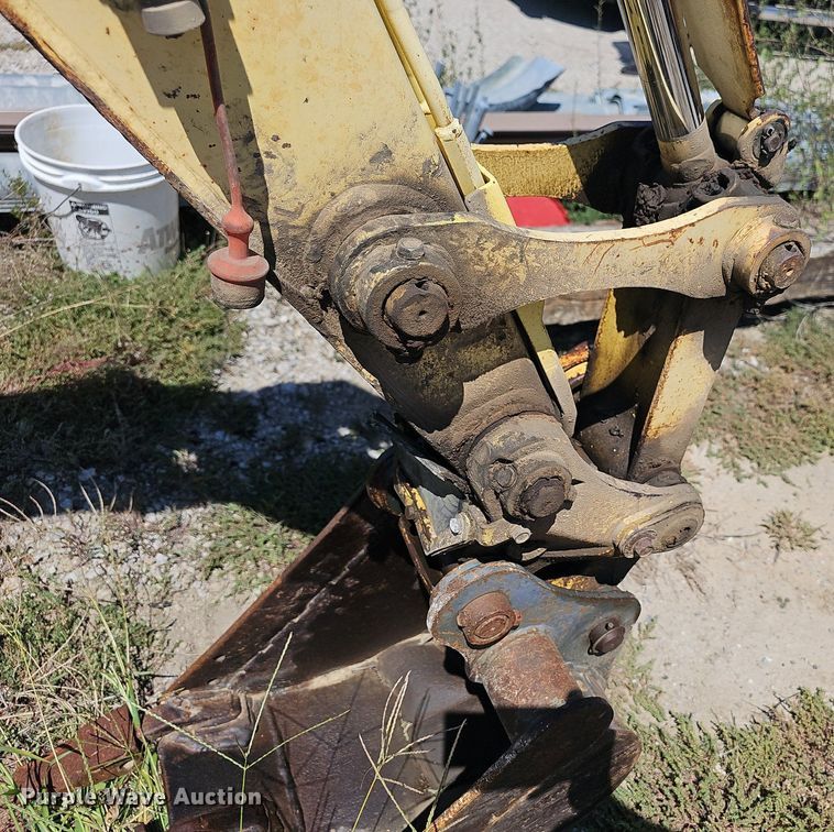 image for item LE9767 2005 Yanmar VI027-3  mini excavator