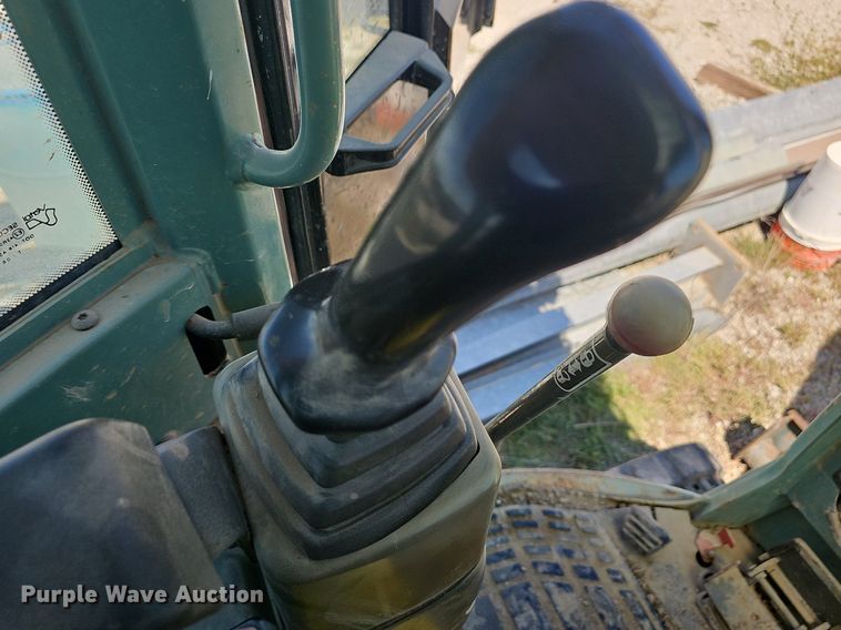 image for item LE9767 2005 Yanmar VI027-3  mini excavator