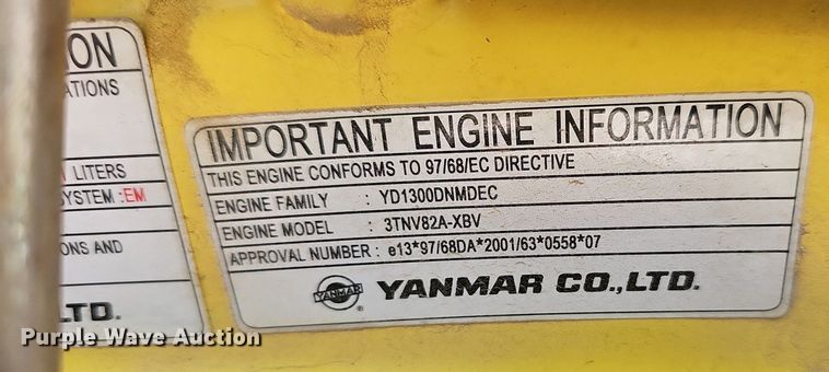 image for item LE9767 2005 Yanmar VI027-3  mini excavator