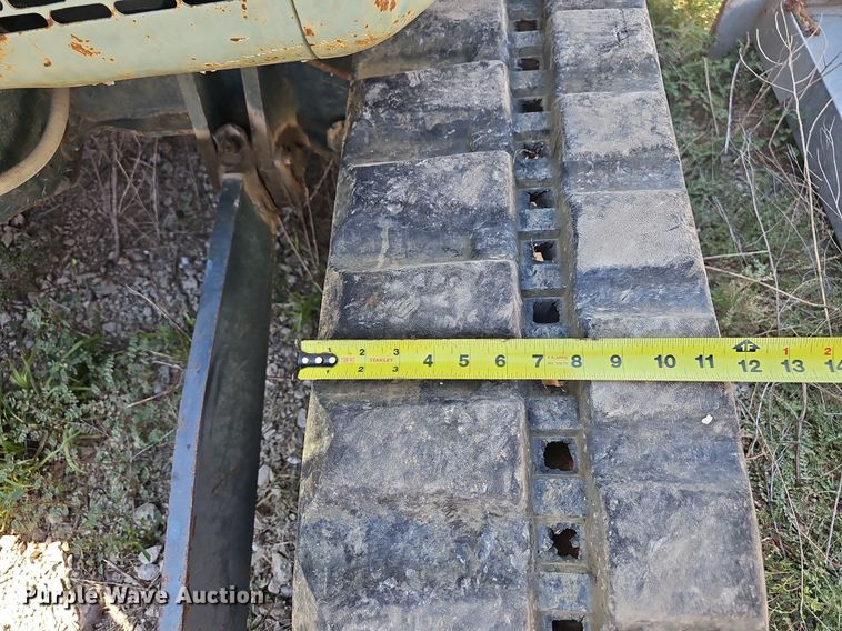 image for item LE9767 2005 Yanmar VI027-3  mini excavator