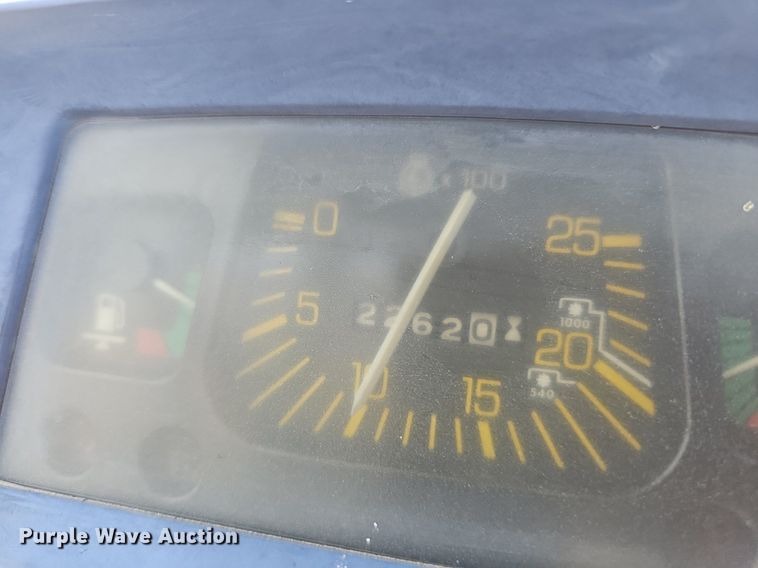 image for item LE9768 1988 Ford 6610  tractor