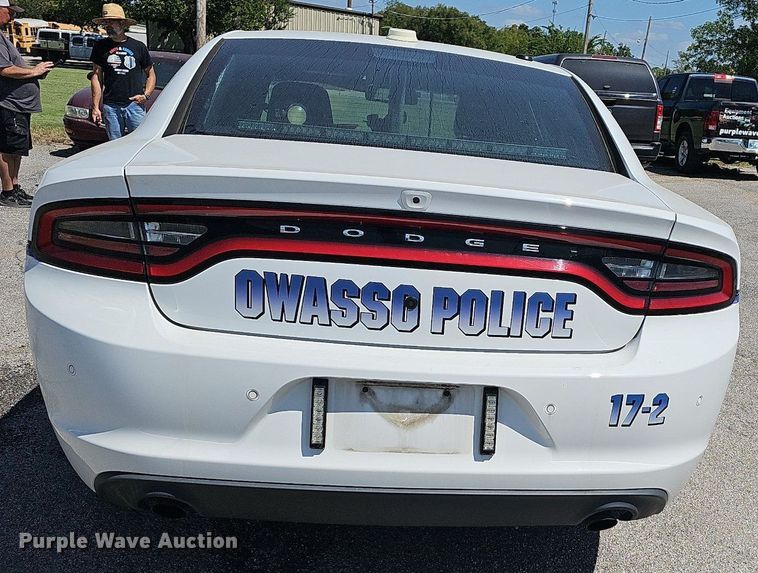 image for item LE9769 2017 Dodge Charger Police