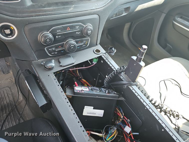 image for item LE9769 2017 Dodge Charger Police