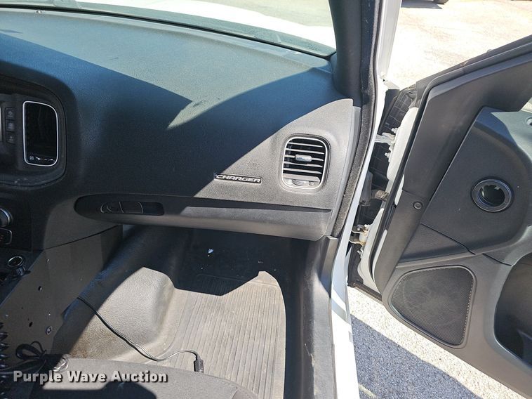 image for item LE9769 2017 Dodge Charger Police