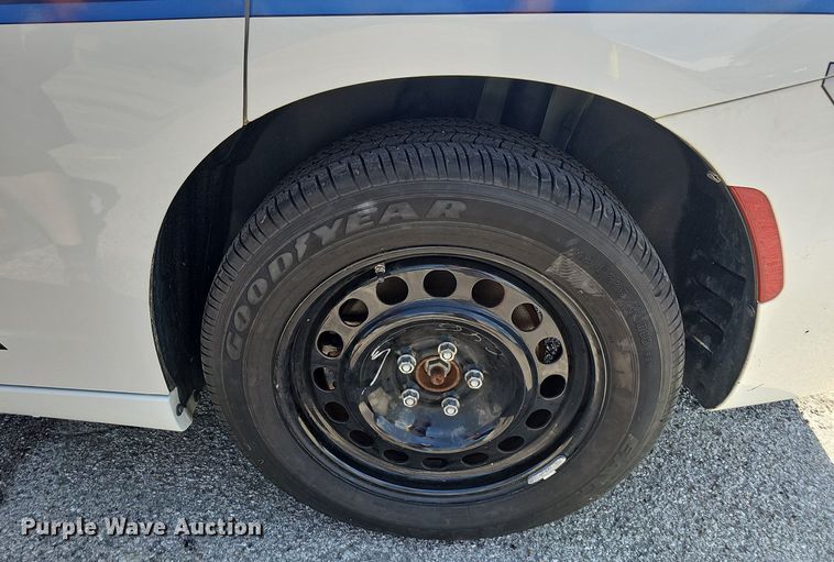 image for item LE9769 2017 Dodge Charger Police