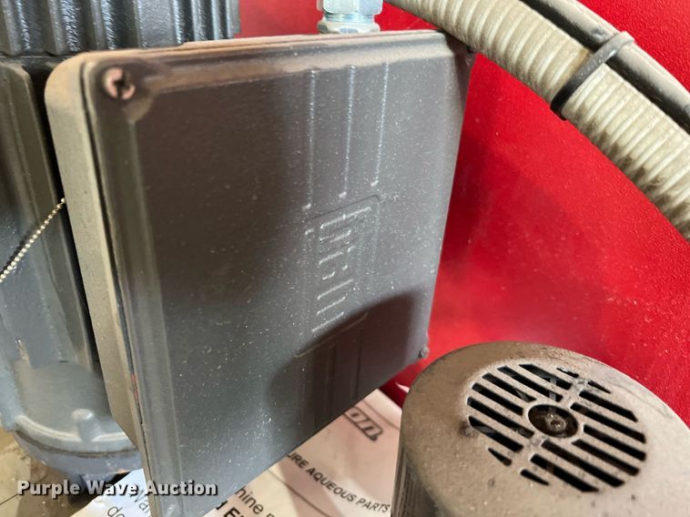 image for item LF9447 Snap-on PBC57A  parts washer