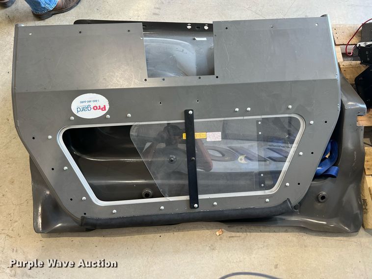 image for item LF9449 Police equipment