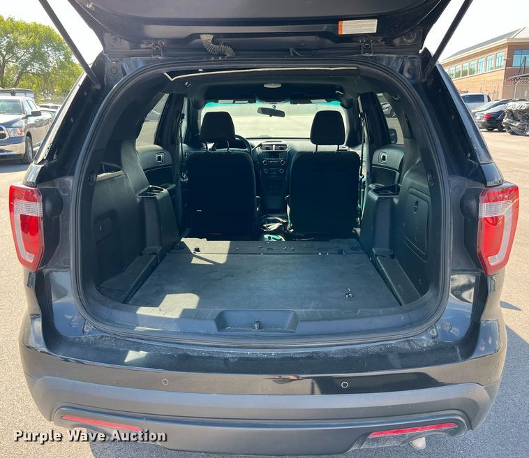 image for item LF9450 2016 Ford Explorer Police Interceptor  SUV