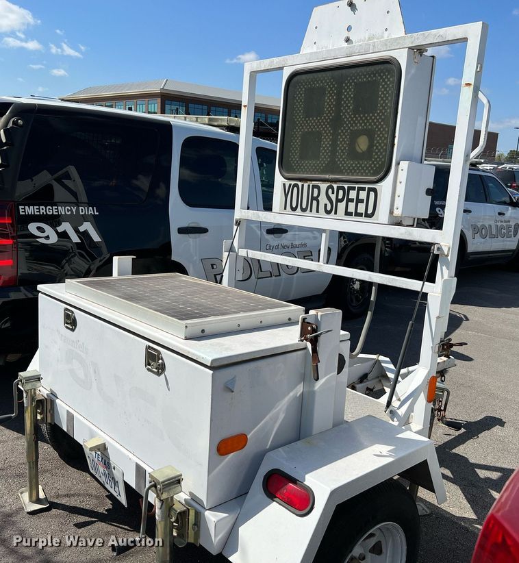 image for item LF9451 2007 B&W  radar trailer