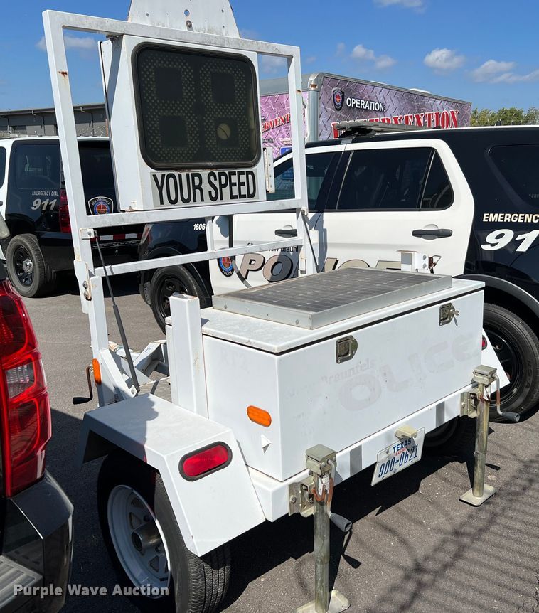 image for item LF9451 2007 B&W  radar trailer