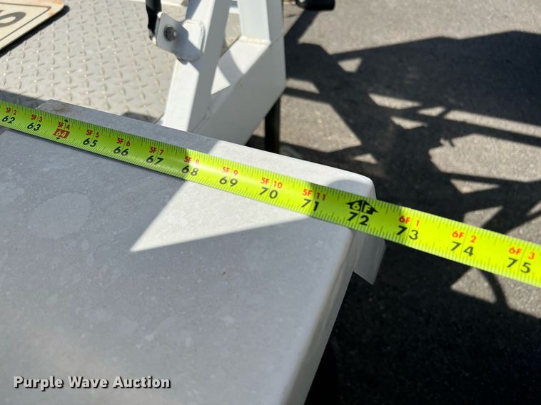 image for item LF9451 2007 B&W  radar trailer