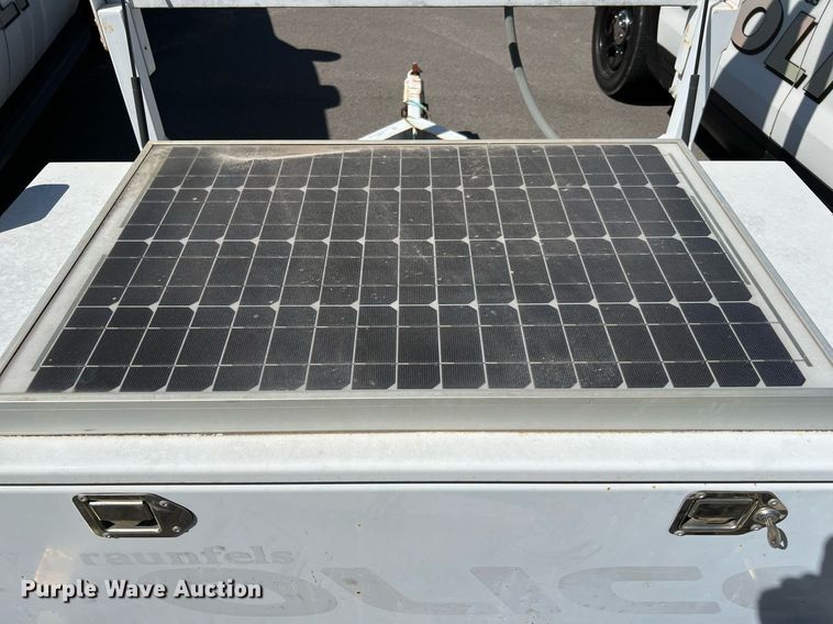 image for item LF9451 2007 B&W  radar trailer