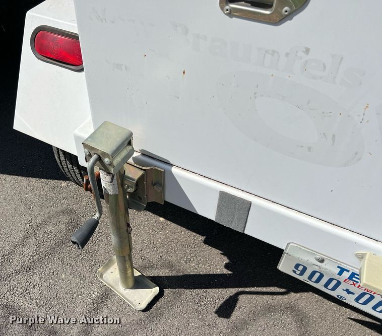 image for item LF9451 2007 B&W  radar trailer