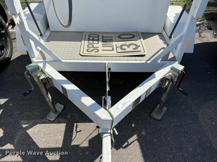 image for item LF9451 2007 B&W  radar trailer