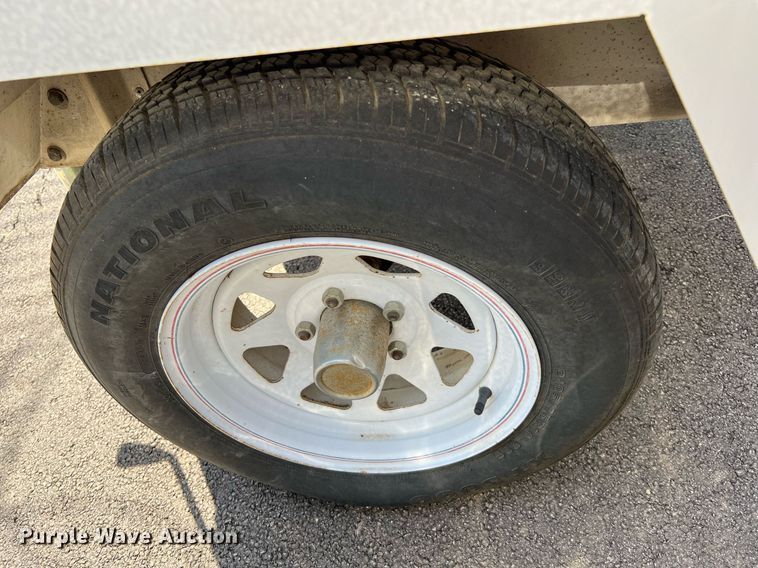 image for item LF9451 2007 B&W  radar trailer