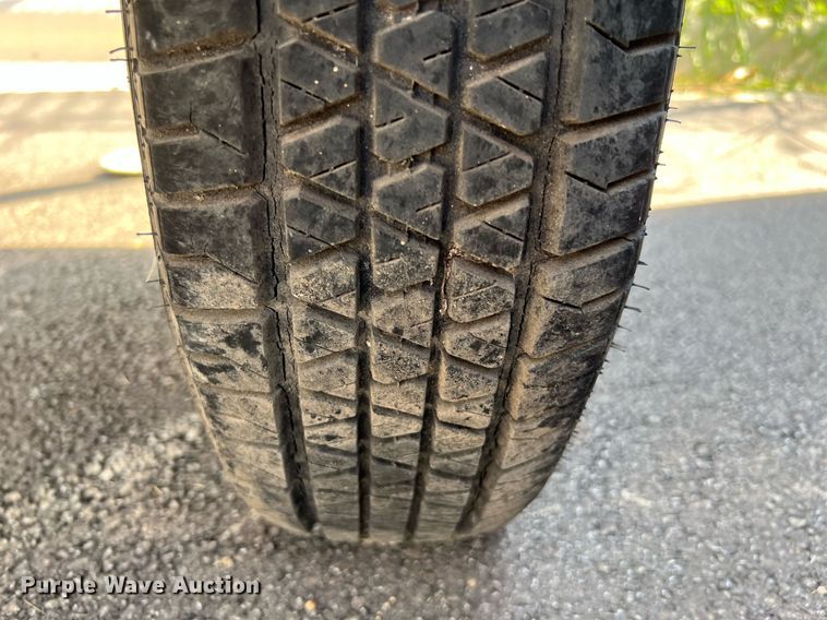 image for item LF9451 2007 B&W  radar trailer