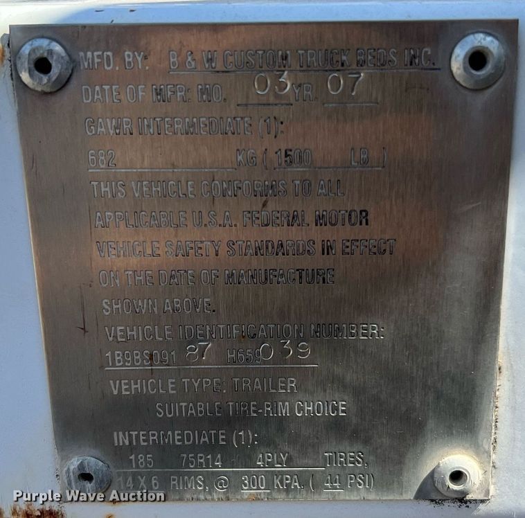 image for item LF9451 2007 B&W  radar trailer