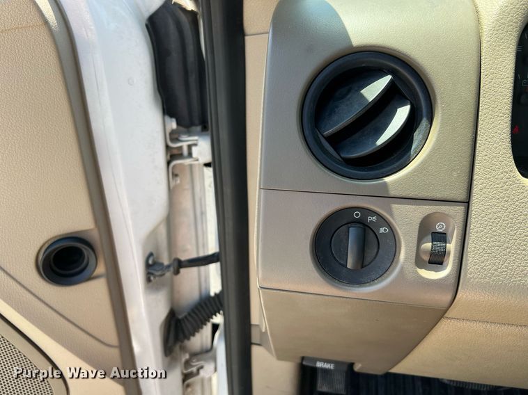 image for item LF9454 2008 Ford F150 XL  pickup truck