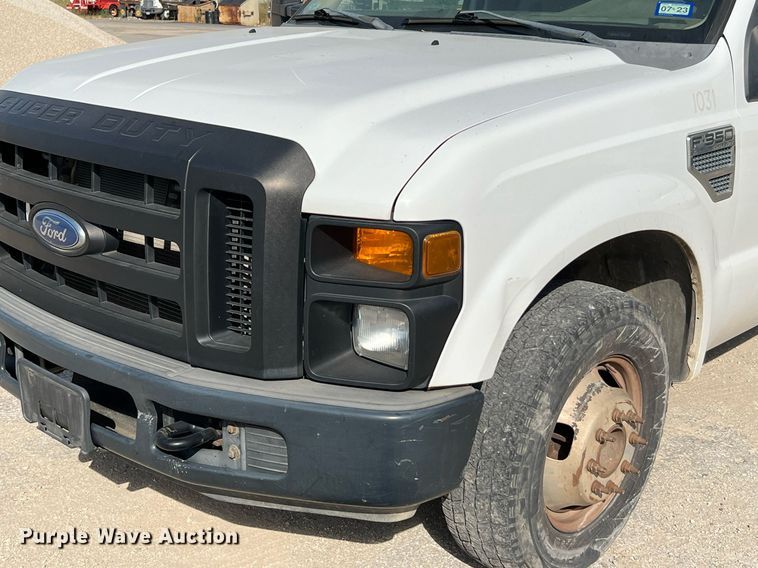image for item LF9456 2008 Ford F350 Super Duty XL  dump bed pickup truck