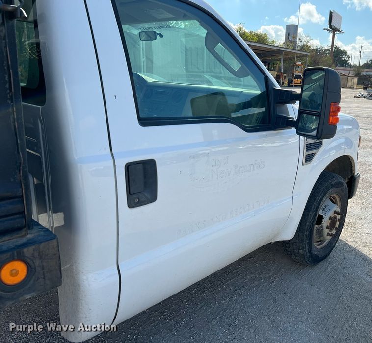 image for item LF9456 2008 Ford F350 Super Duty XL  dump bed pickup truck