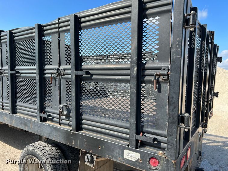 image for item LF9456 2008 Ford F350 Super Duty XL  dump bed pickup truck