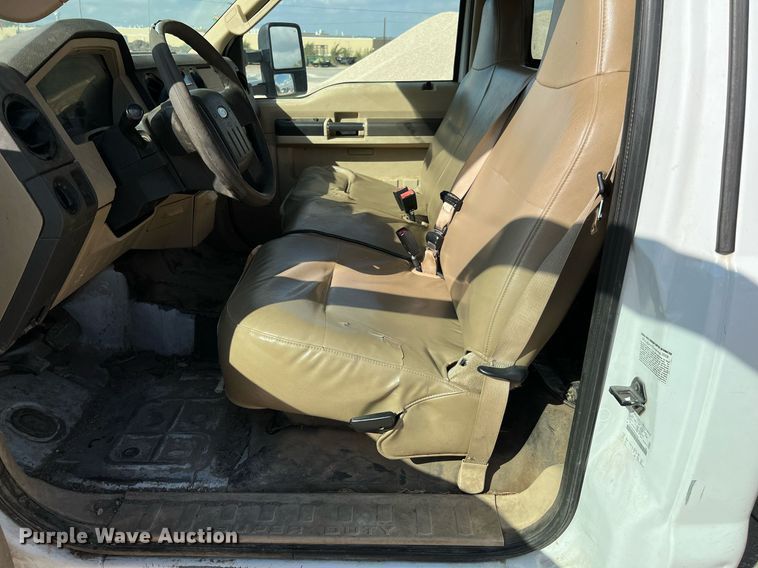 image for item LF9456 2008 Ford F350 Super Duty XL  dump bed pickup truck