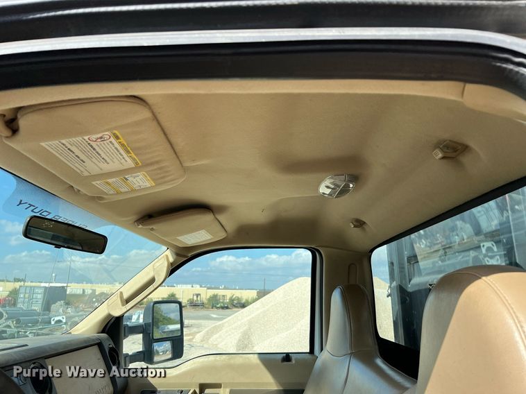 image for item LF9456 2008 Ford F350 Super Duty XL  dump bed pickup truck