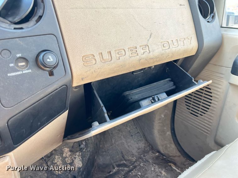 image for item LF9456 2008 Ford F350 Super Duty XL  dump bed pickup truck