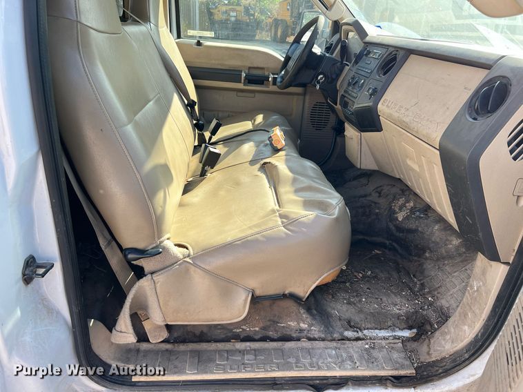 image for item LF9456 2008 Ford F350 Super Duty XL  dump bed pickup truck