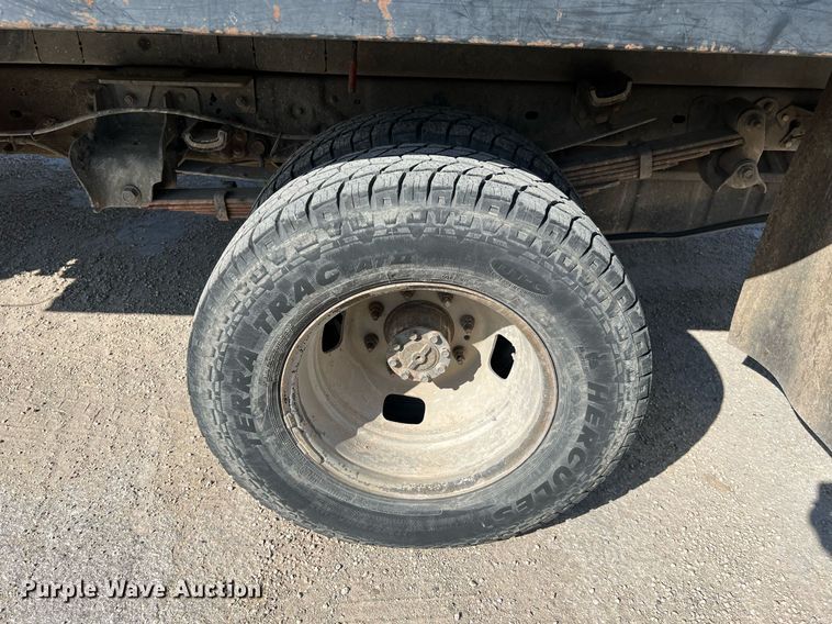 image for item LF9456 2008 Ford F350 Super Duty XL  dump bed pickup truck