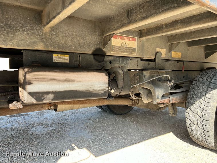 image for item LF9456 2008 Ford F350 Super Duty XL  dump bed pickup truck