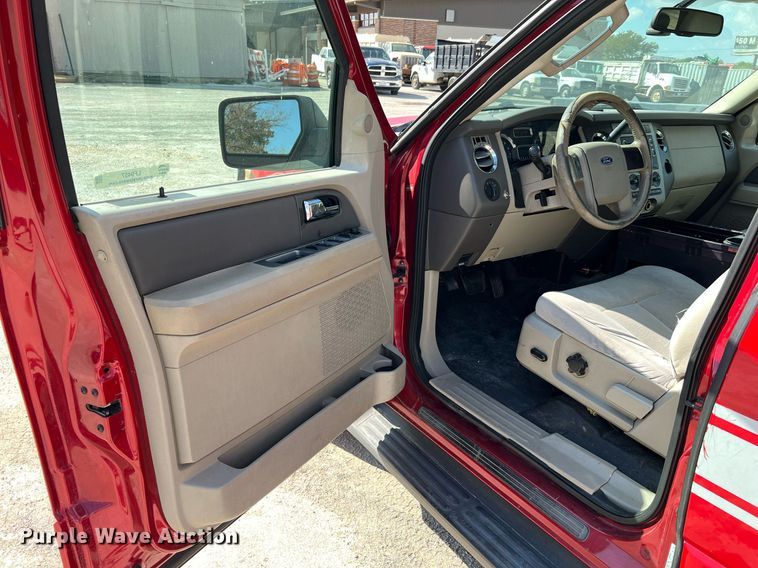 image for item LF9457 2008 Ford Expedition XLT  SUV