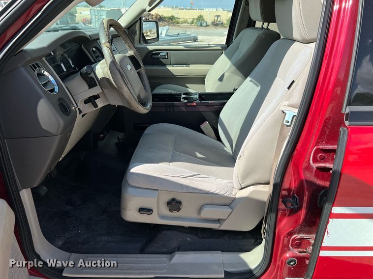 image for item LF9457 2008 Ford Expedition XLT  SUV