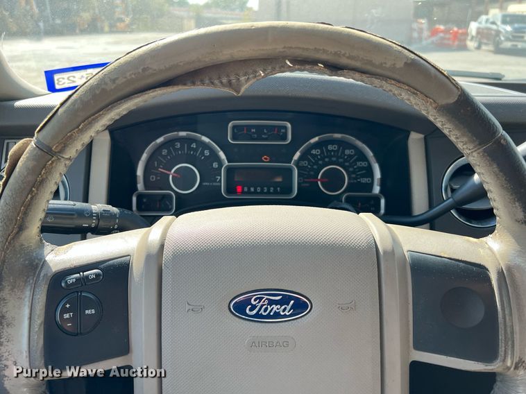 image for item LF9457 2008 Ford Expedition XLT  SUV