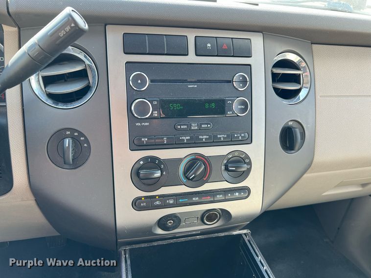 image for item LF9457 2008 Ford Expedition XLT  SUV