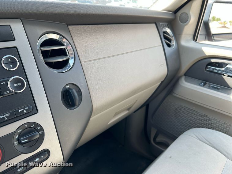 image for item LF9457 2008 Ford Expedition XLT  SUV