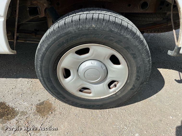 image for item LF9458 2008 Ford F150 XL  SuperCab pickup truck