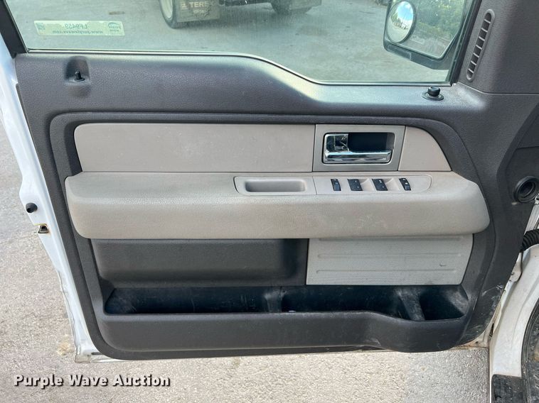 image for item LF9459 2010 Ford F150 XL  SuperCab pickup truck