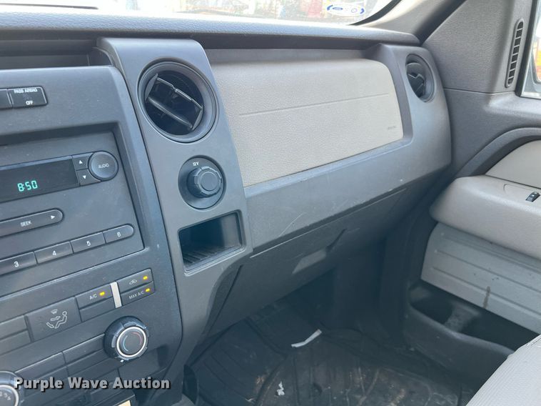 image for item LF9459 2010 Ford F150 XL  SuperCab pickup truck