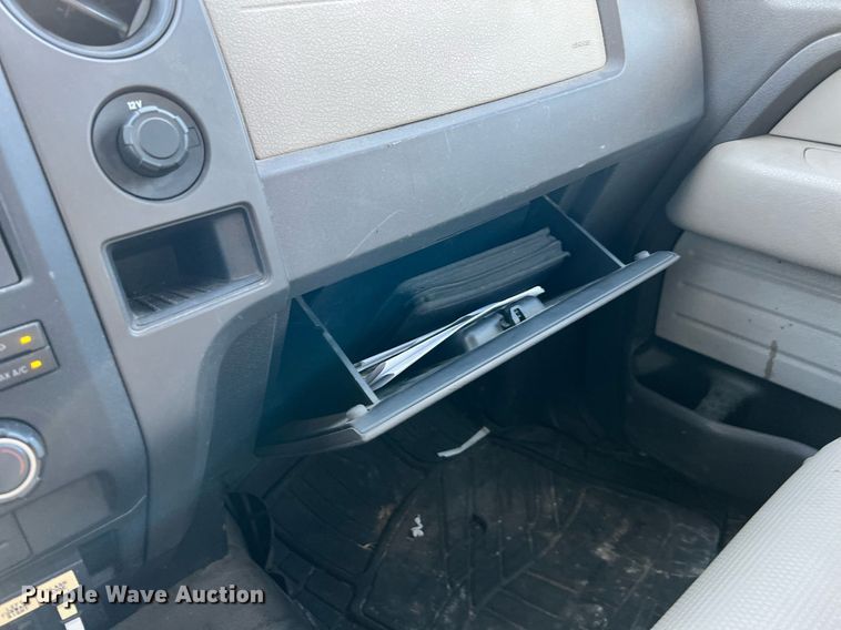 image for item LF9459 2010 Ford F150 XL  SuperCab pickup truck