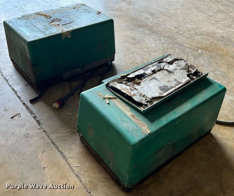 image for item LF9462 (2) Onan generators